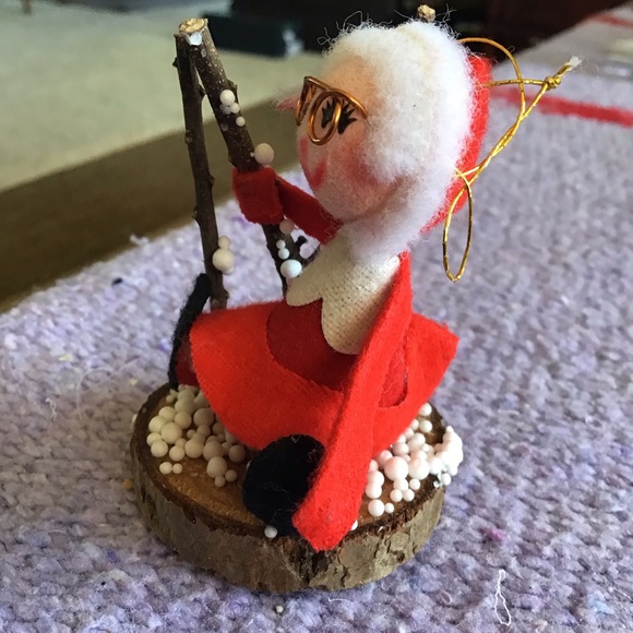 Antique Felt Mrs Claus Tree Ornament - Picture 4 of 5